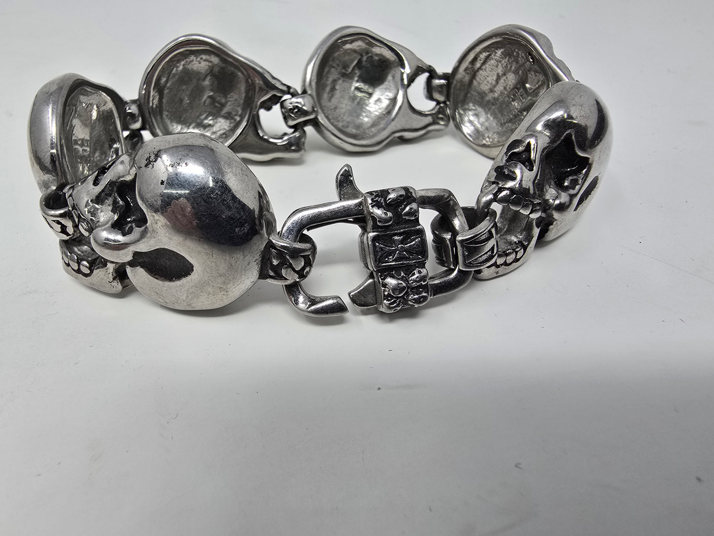DBS0016
