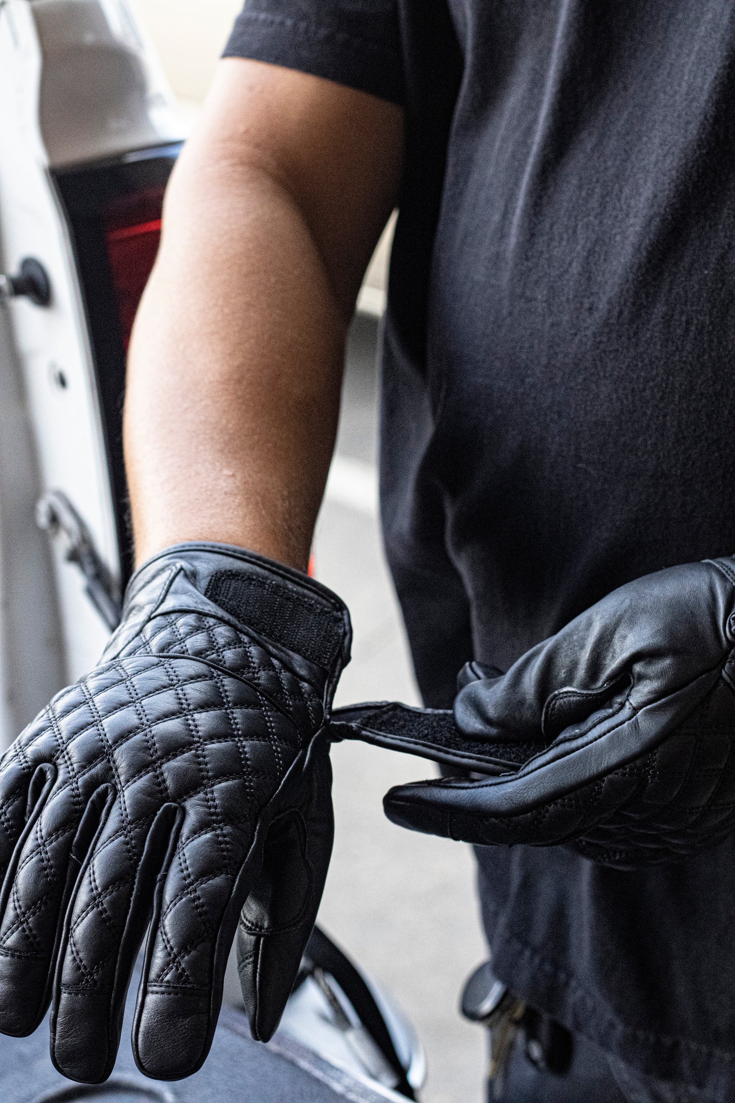 8423.00 - Mens Full Finger Diamond Stitch Gloves