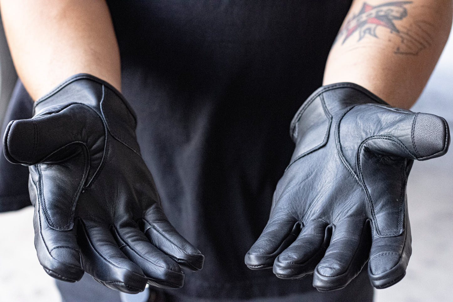 8423.00 - Mens Full Finger Diamond Stitch Gloves