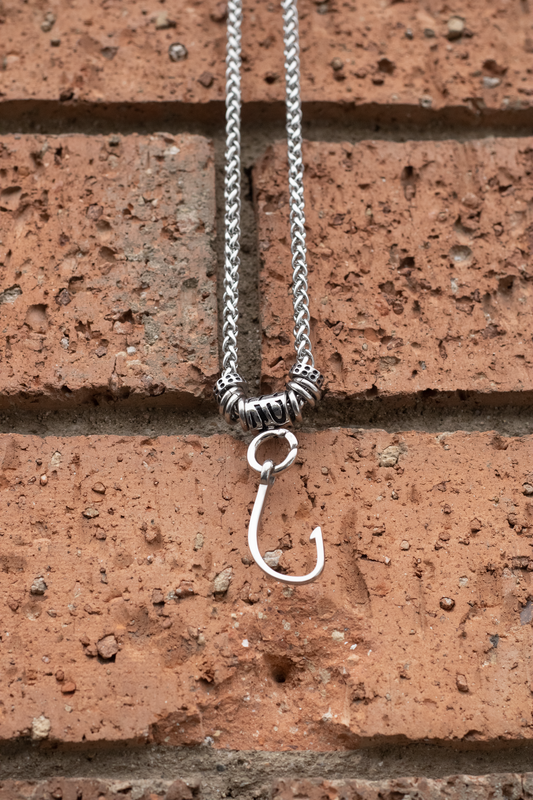 Master Baiter Hooker - Necklace