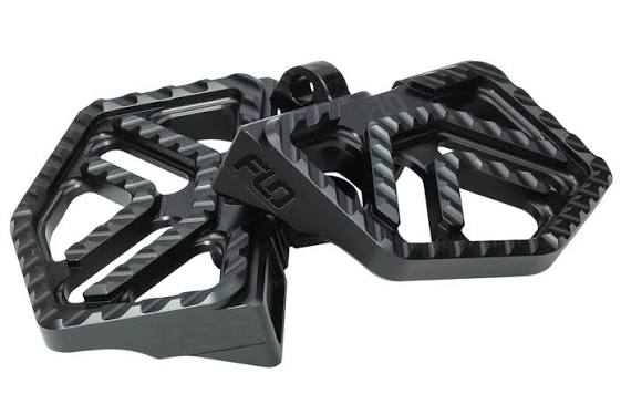 Savage V4 MX STYLE for Harley Dyna  M8 Softail Front